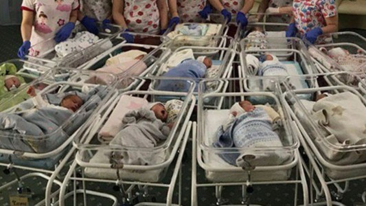 Subrogación de vientre: viajaron a Ucrania para buscar a sus bebés y no pueden regresar a la Argentina