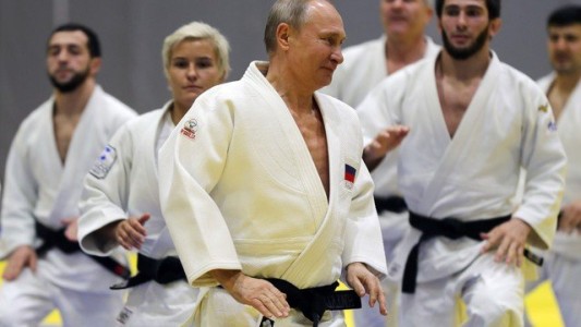 La Federación Internacional de Judo suspende a Putin como presidente honorario