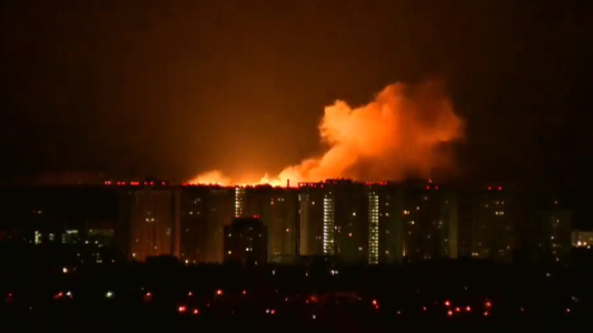 Tras la mesa de negociación, Rusia bombardea otra vez a Kiev