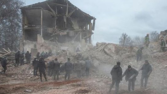 Invasión a Ucrania: las tropas rusas tomaron el control de Jersón, una ciudad portuaria