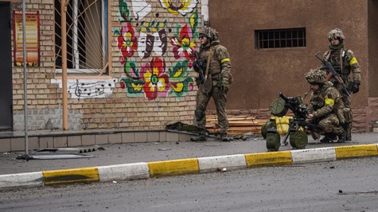 Ucrania acusó a Rusia de matar a un alcalde que intentaba entregar ayuda humanitaria