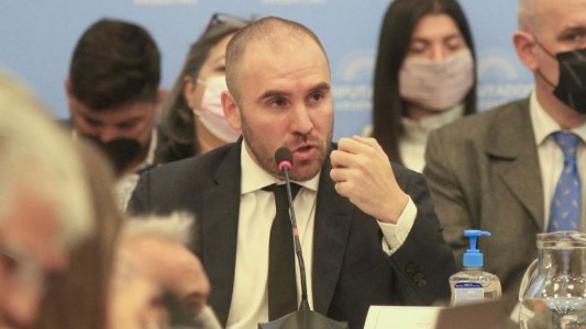 Guzmán alertó que si se rechaza el acuerdo con el FMI habrá mayor "estrés cambiario" e inflación