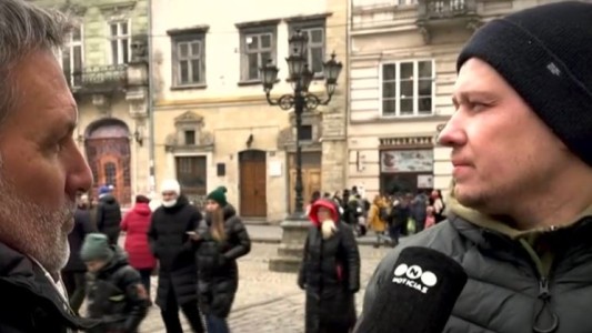 Historia de guerra: acompañó a su esposa e hijos a Polonia y se quedó a pelear en Ucrania