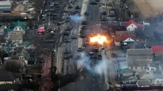 El video de la emboscada contra el convoy de la muerte de Vladimir Putin en Ucrania