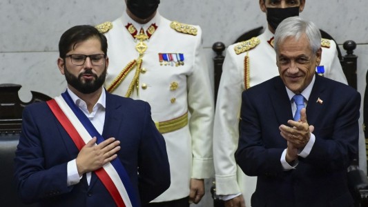 Asumió Gabriel Boric y se convirtió en el presidente más joven de Chile