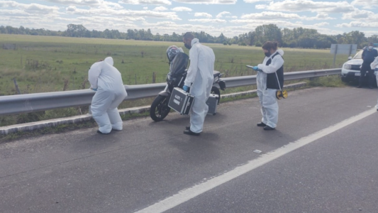 Ruta 2: encontraron el cadáver de un hombre envuelto en una bolsa de nylon