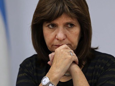 Patricia Bullrich: "detuvieron a 6 personas con bombas molotov que supuestamente iban a Plaza de Mayo"