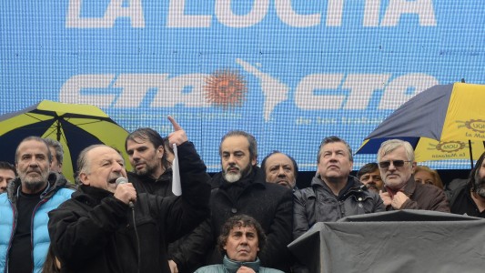 Las CTA marcharon a Plaza de Mayo en repudio al alza de tarifas y al veto a la ley antidespidos