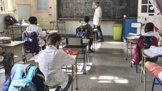 Perczyk ratificó que cada provincia puede definir si es obligatorio el uso del barbijo en escuelas