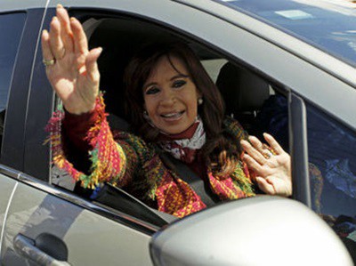 Cristina afirma que el proyecto de pago a jubilados es un "caballo de Troya"