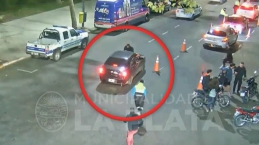 Atropelló al inspector de tránsito: no declaró y quedó acusado de tentativa de homicidio