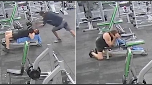Video: aplastó "por accidente" la cabeza de otro hombre con una pesa de 20 kilos