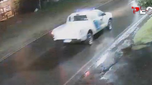 Policías pasaron por delante de un robo y siguieron de largo: fueron desafectados - #REC