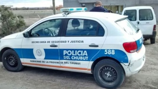 Una niña le confesó a su padre que su hermanastro abusó de ella y el hombre la atacó a golpes