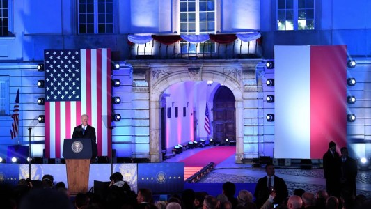 Biden afirma que Putin es un "carnicero" y "no puede permanecer en el poder"