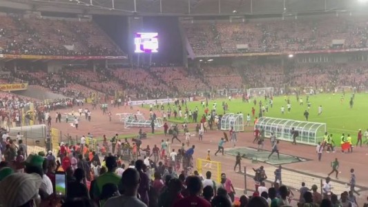 Murió un médico de la FIFA tras los incidentes en el partido entre Nigeria y Ghana