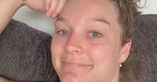 Su esposo no le respondía los mensajes y pensó que estaba de fiesta: la realidad era mucho más triste