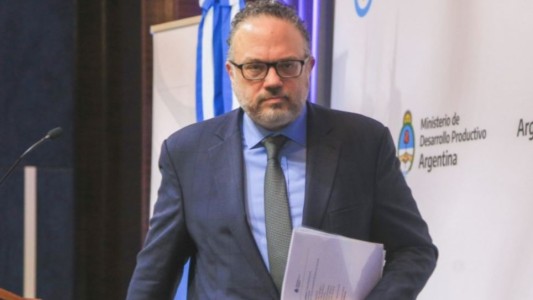 "Son espejitos de colores": Kulfas sobre la propuesta de dolarizar la economía