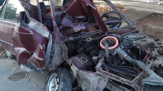 Un conductor borracho chocó contra un poste de luz y mató a su pareja y su hija de 11 meses