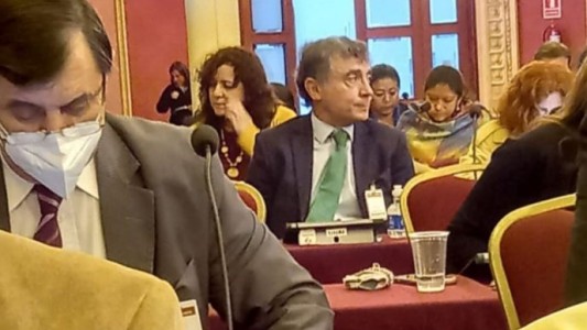 Abuchearon a "Pepín" Rodríguez Simón en una sesión del Parlasur