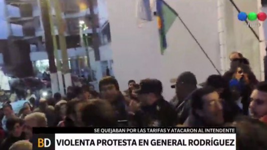 Protesta en General Rodríguez contra el aumento de tarifas