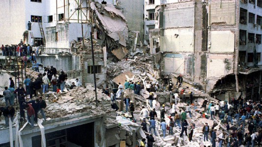 A 22 años del atentado a la AMIA, recuerdan a las 85 víctimas