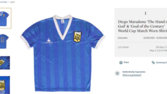 Le piden a Santi Maratea que haga una colecta para comprar la camiseta que usó Maradona contra Inglaterra en México 86