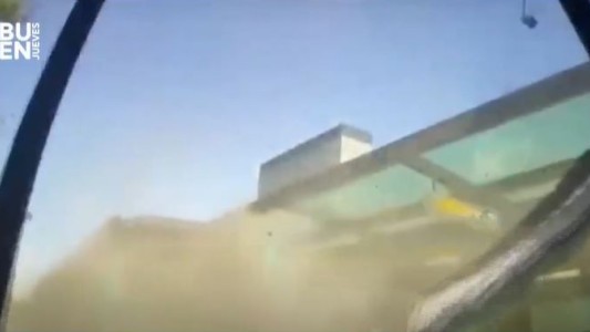 Video: Así se vio el choque en el Metrobus de la 9 de Julio desde el interior de uno de los colectivos