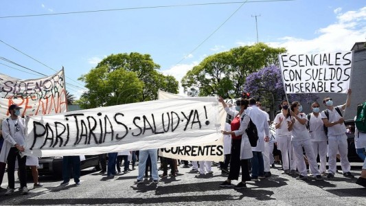 Médicos de CABA paran 36 horas por "un aumento salarial acorde a la inflación"