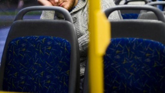 Pasajero murió en un colectivo y vajó varios kilómetros sin que nadie se diera cuenta