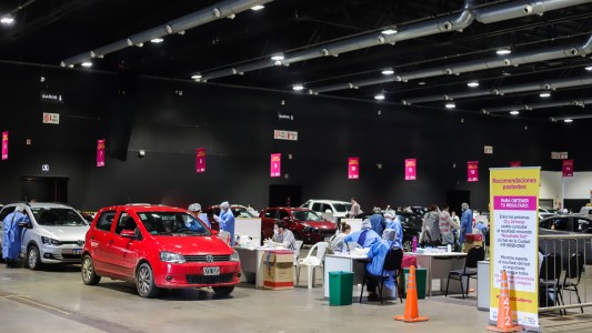 Coronavirus: cierran el centro de testeo y vacunación de La Rural