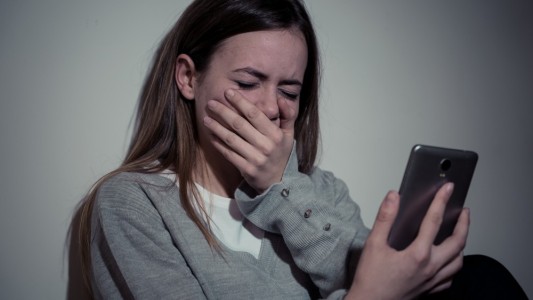 Se fotografió los genitales y le mandó la imagen a una familiar: deberá pagar una multa