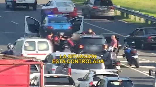 Persecución en la General Paz: con ayuda del anillo digital detienen a un hombre acusado de un robo