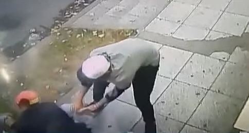 Salvaje asalto piraña a dos jóvenes que volvían de un boliche en Isidro Casanova