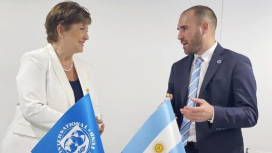 Con aporte del BCRA y el FMI, Economía confirmó que cumplió la meta de déficit fiscal acordada en el programa