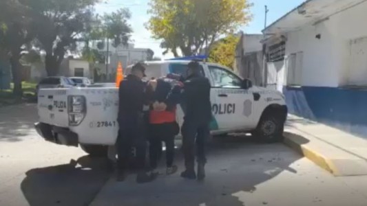 Mar del Plata: secuestró a su pareja y su madre soltó a los perros para que no lo detuvieran