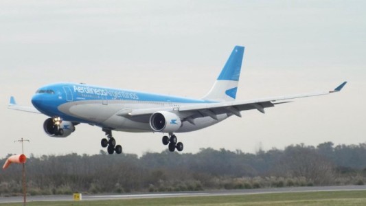 Por "seguridad", Aerolíneas Argentinas canceló dos vuelos a Caracas