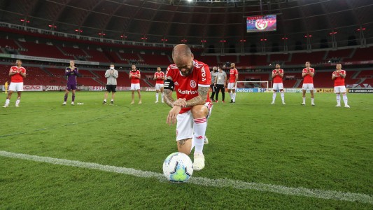 "Me hubiera gustado jugar en ...": tras retirarse, Andrés D'Alessandro confesó de qué club es hincha