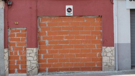 Tapiaron tres locales gastronómicos por violar una clausura previa en Flores