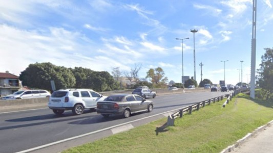 Iban alcoholizados en una camioneta, chocaron un colectivo y los atraparon cuando escapaban por la General Paz