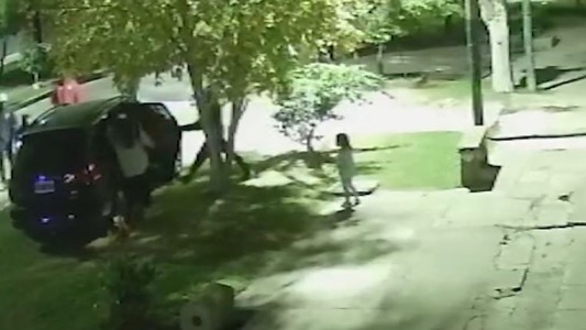 Una nena quedó sola en medio de un salvaje ataque piraña - #REC