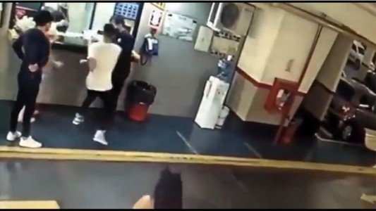 Se negó a declarar el adolescente que golpeó al playero de un estacionamiento