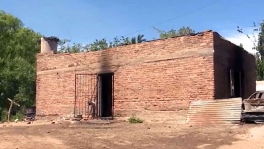 Por una falsa denuncia de abuso sexual, quemaron la casa y mataron a un hombre: "Hoy se pincha al violín"