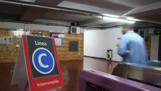 Subte C paralizado: metrodelegados reclaman por "falta de seguridad operativa"