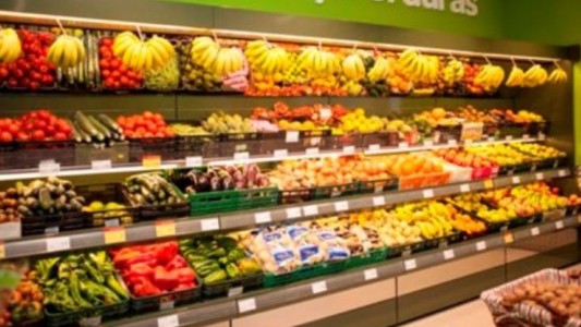 El Gobierno fijó precios de referencia de frutas y verduras para venta en supermercados