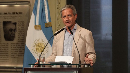 El Gobierno admitió que algunos puestos se cubren por "cercanía o vínculos"