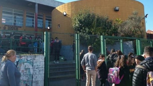 Mar del Plata: tiraron gas pimienta en un colegio y tres alumnos debieron ser hospitalizados