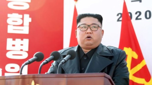 Corea del Norte entra en confinamiento total por su primer brote de coronavirus