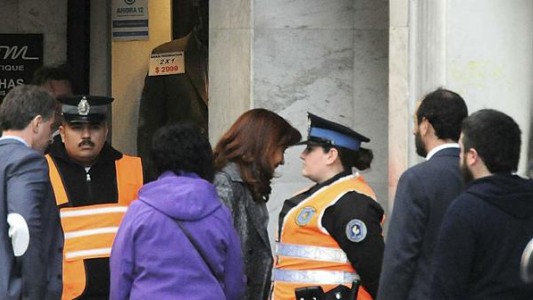 El juez Bonadio rechazó el pedido de Cristina Fernández para ser enviada de inmediato a juicio oral