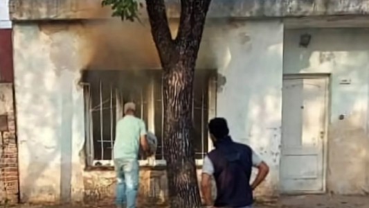Tres nenes prendieron fuego su casa cuando jugaban con un encendedor